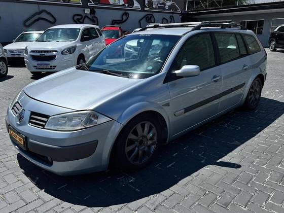 RENAULT MEGANE 2.0 DYNAMIQUE GRAND TOUR 16V GASOLINA 4P AUTOMÁTICO